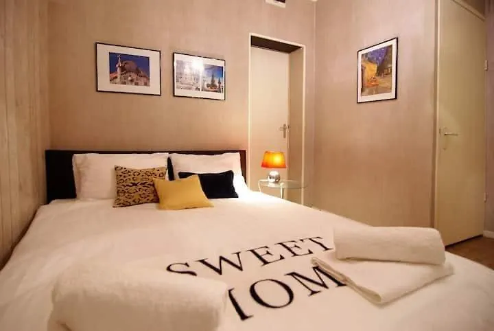 Group Stay, 7 Minutes Away From Amsterdam! Halfweg