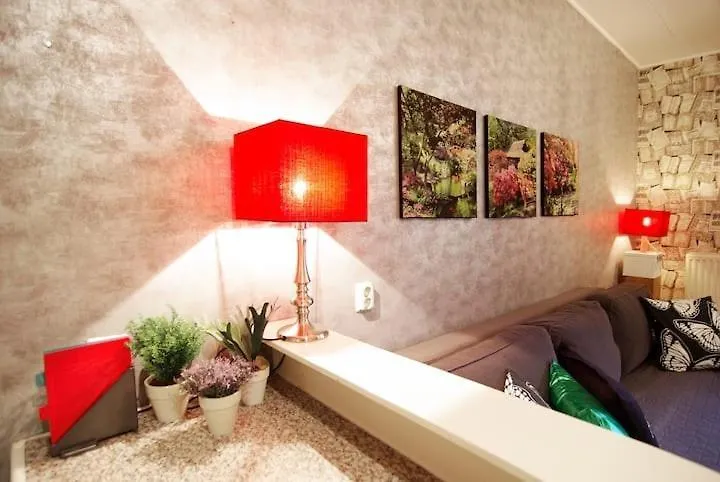 Apartment Group Stay, 7 Minutes Away From Amsterdam! Halfweg